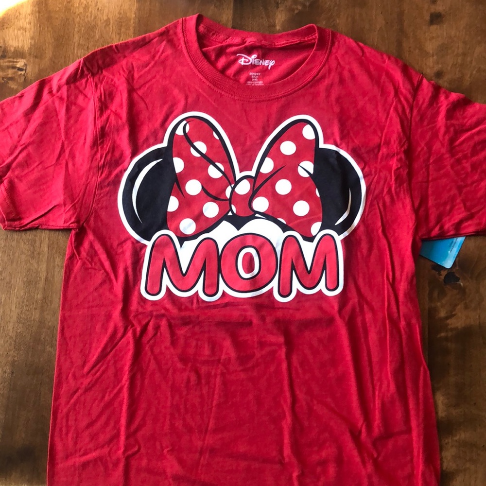Red Disney mom T-shirt